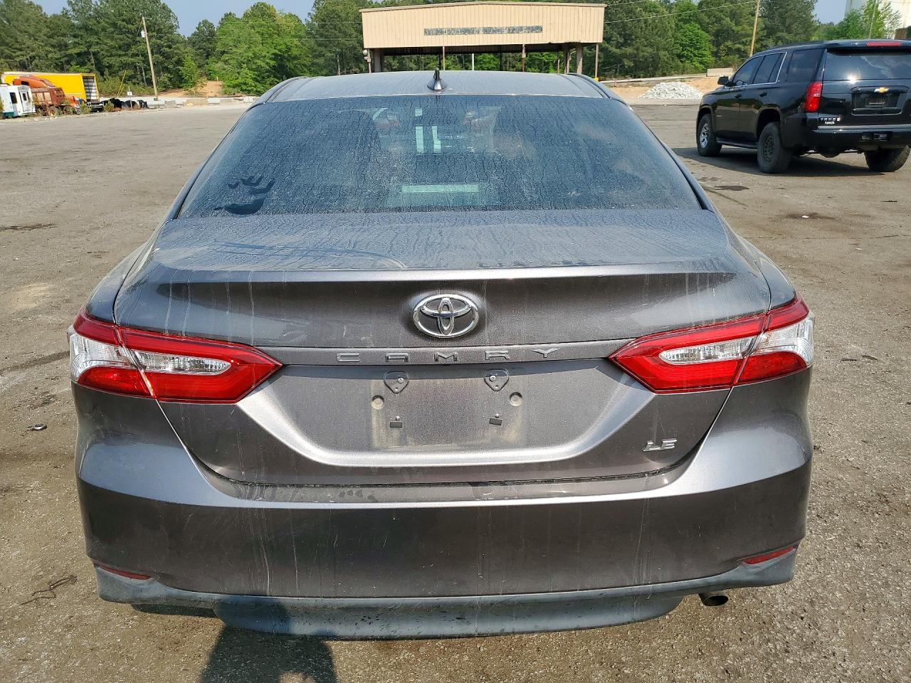 2020 TOYOTA CAMRY LE photo 11
