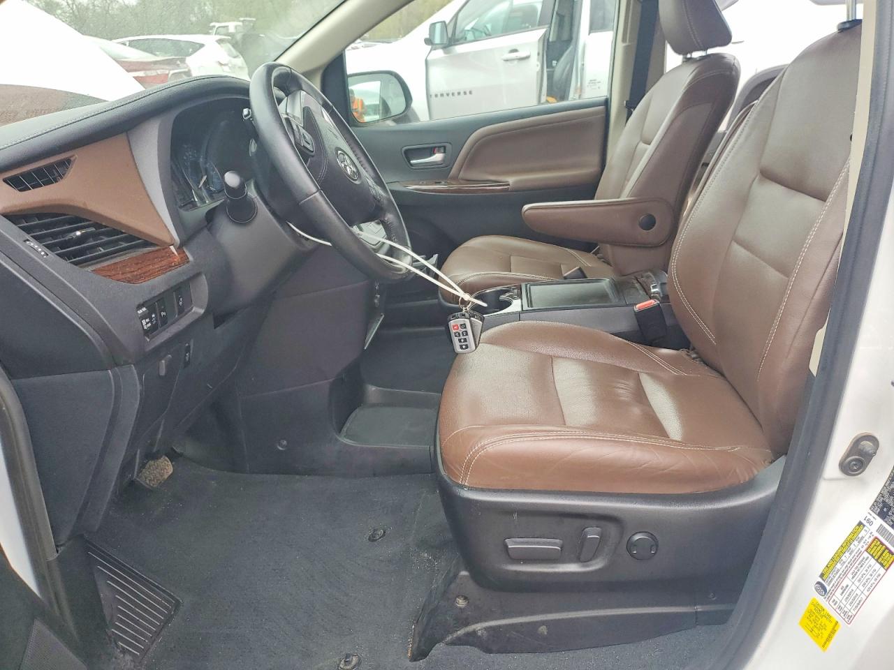 2020 TOYOTA SIENNA LIMITED 7-PASSENGER photo 13