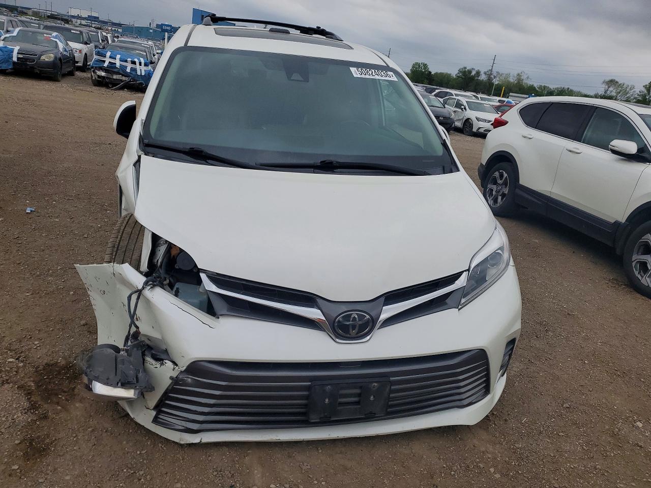 2020 TOYOTA SIENNA LIMITED 7-PASSENGER photo 9