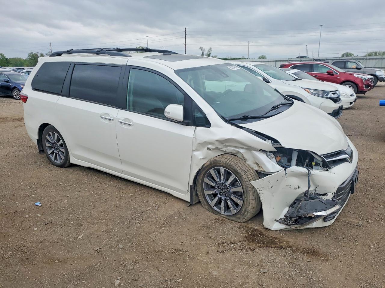 2020 TOYOTA SIENNA LIMITED 7-PASSENGER photo 7