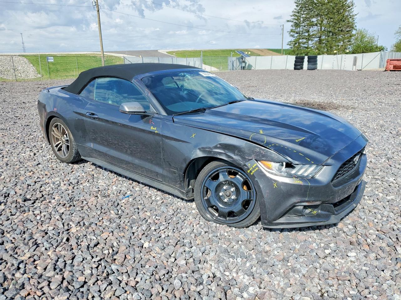 2017 FORD MUSTANG photo 7