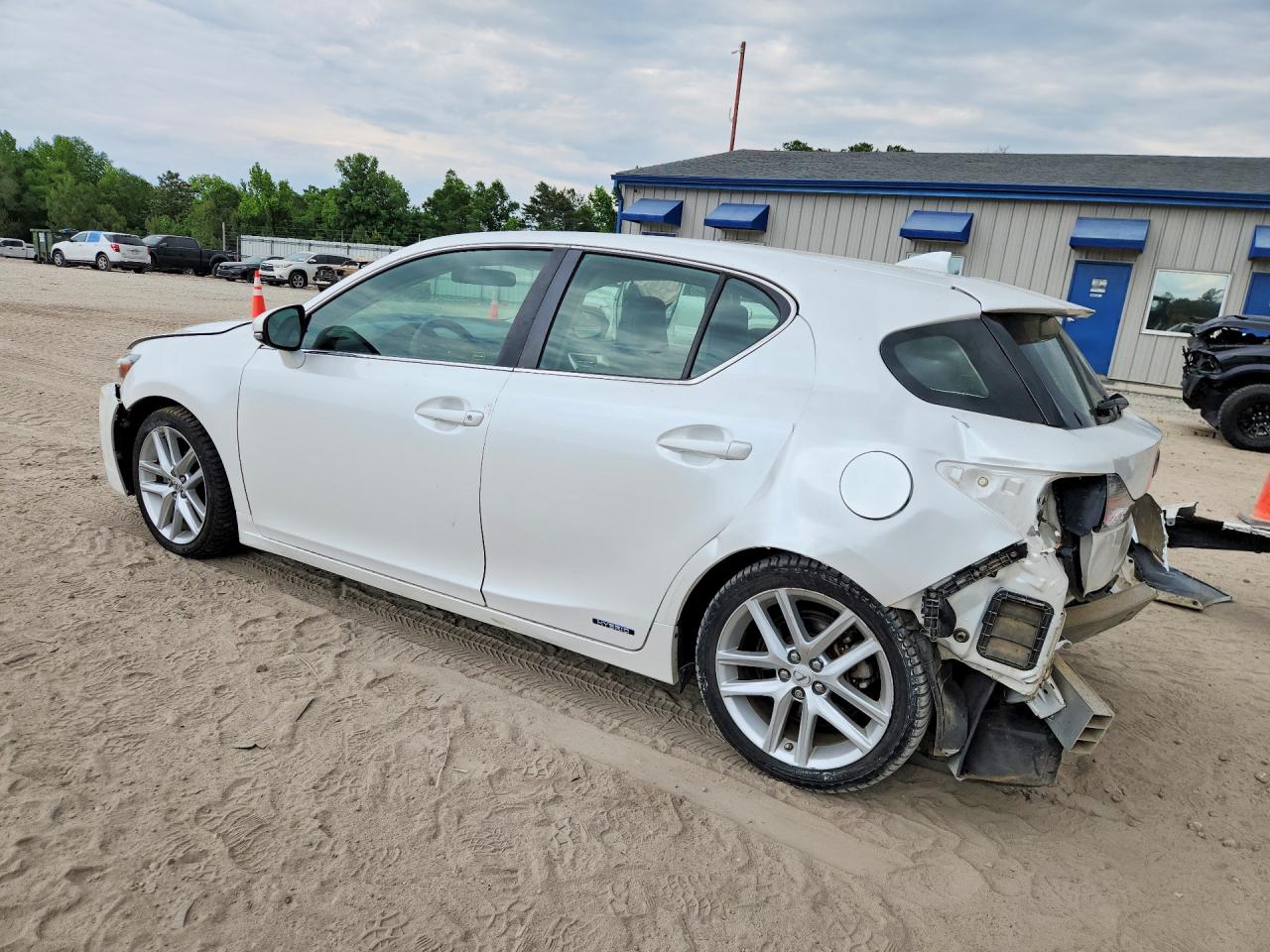 2015 LEXUS CT 200 photo 2