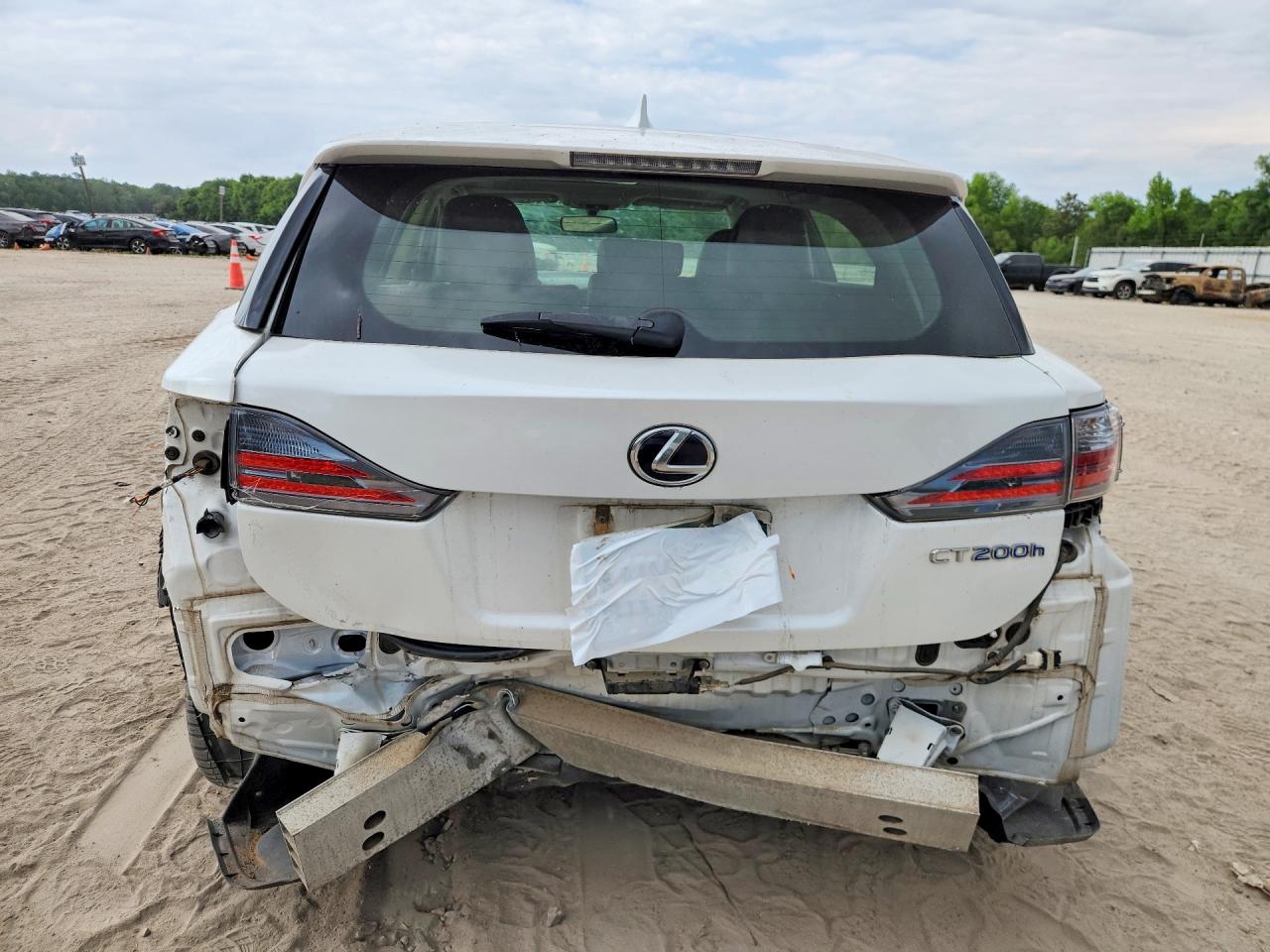 2015 LEXUS CT 200 photo 6