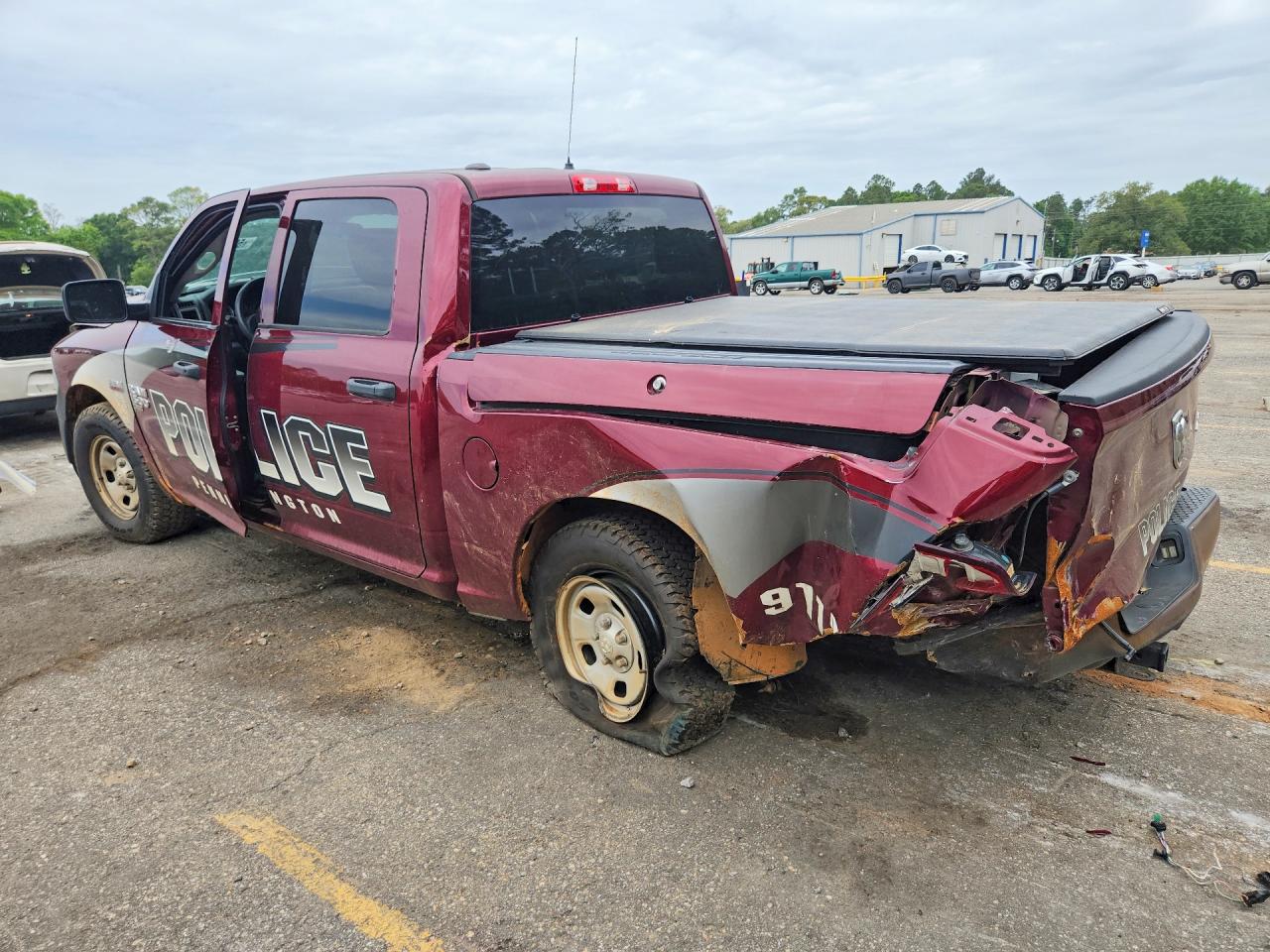2021 RAM 1500 CLASSIC SSV photo 2