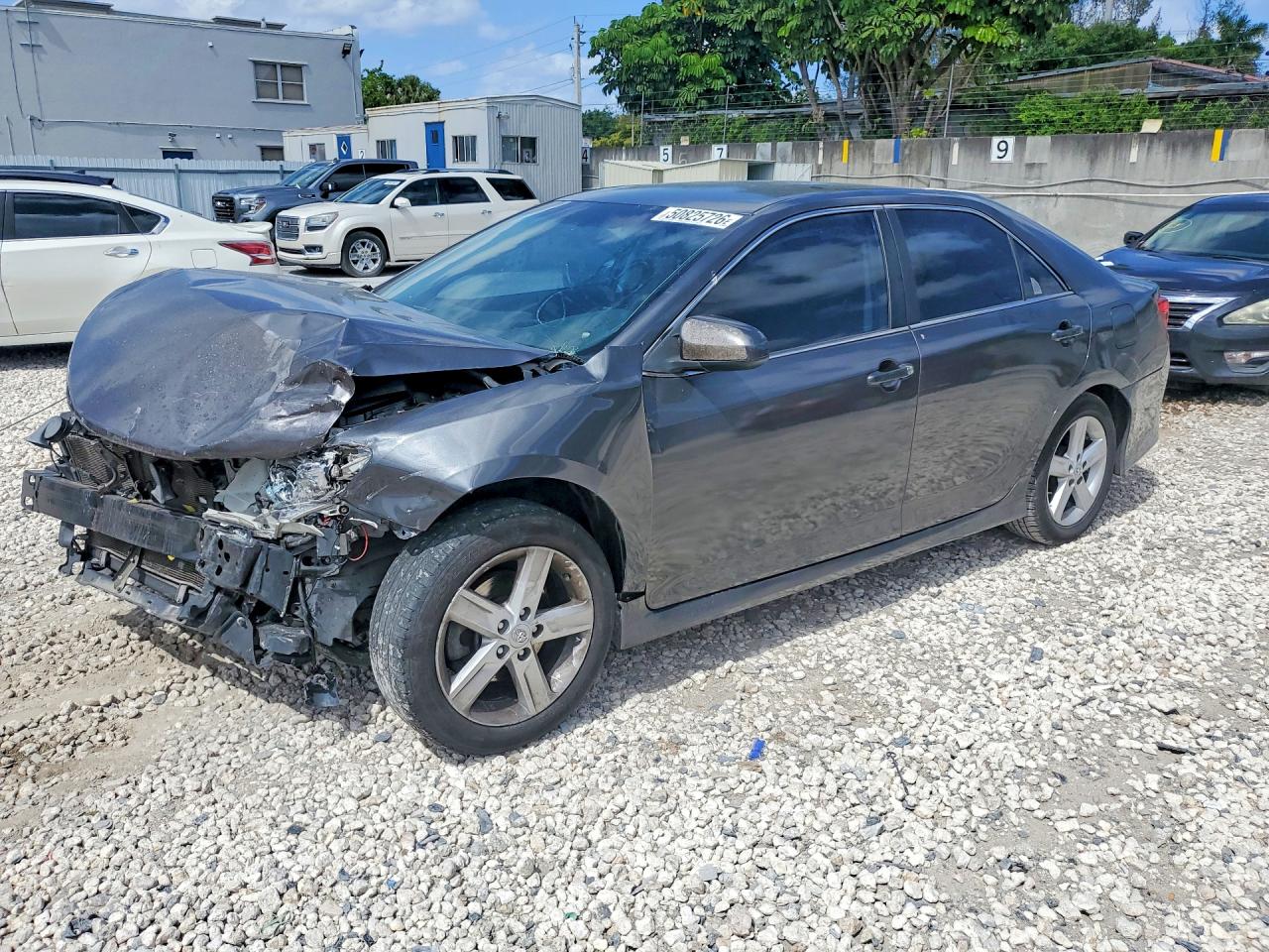 2014 TOYOTA CAMRY