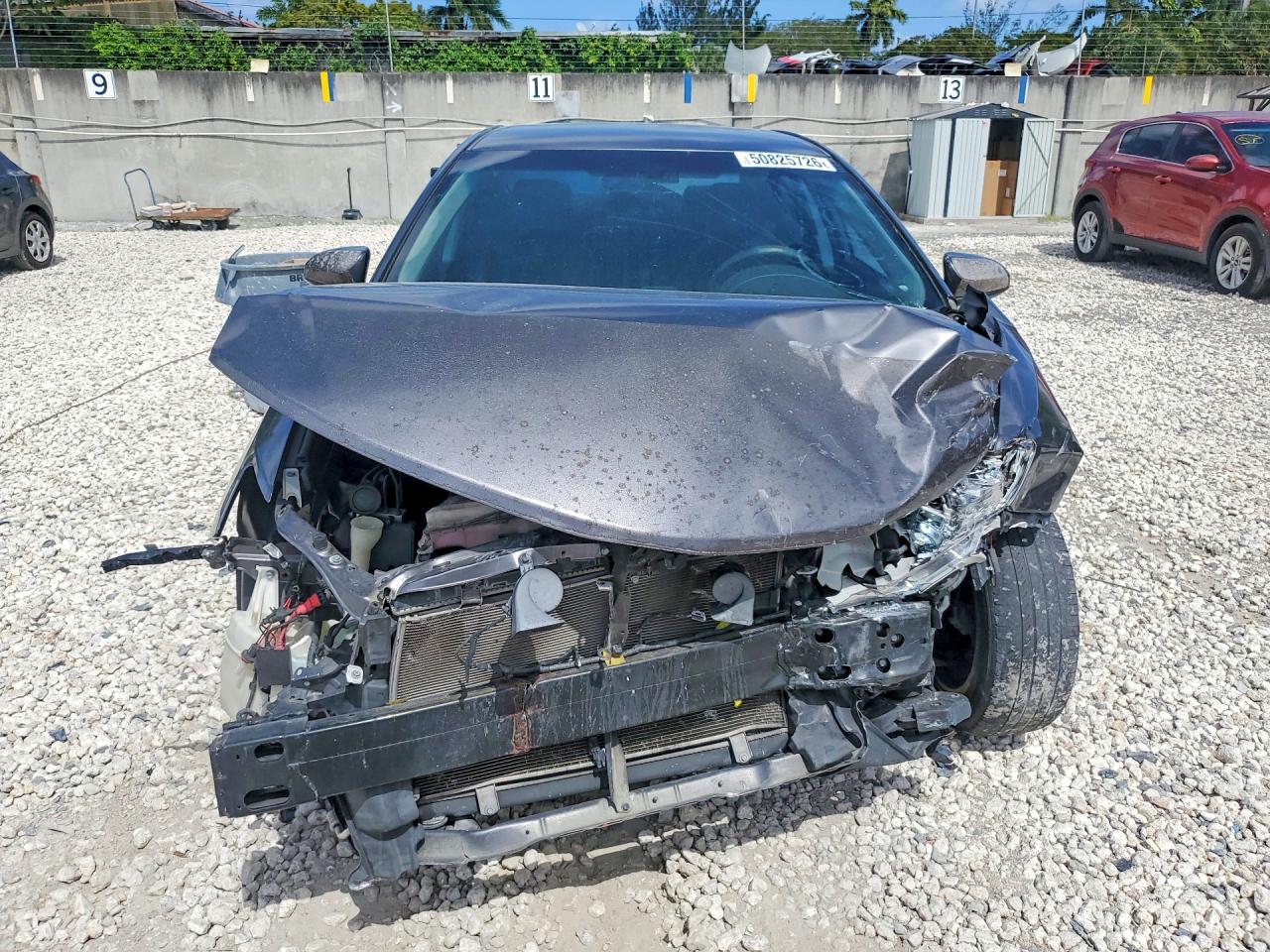 2014 TOYOTA CAMRY SE photo 9