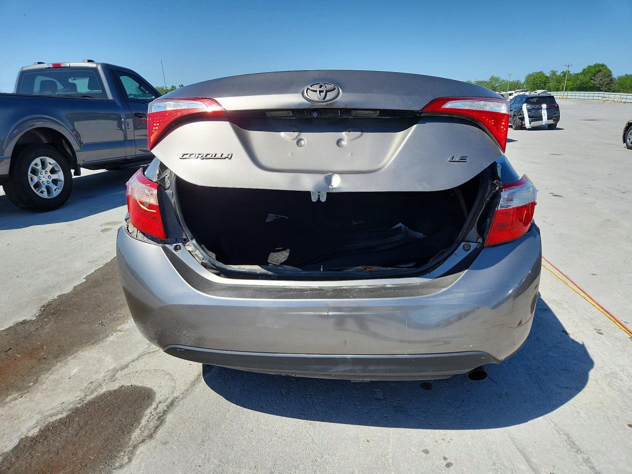 2017 TOYOTA COROLLA XLE photo 16