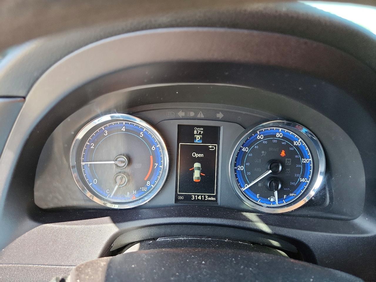 2017 TOYOTA COROLLA XLE photo 25