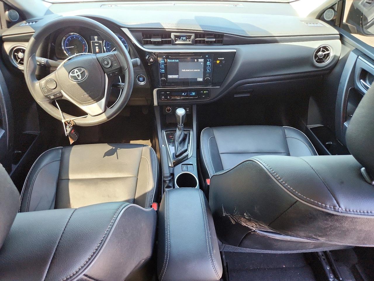 2017 TOYOTA COROLLA XLE photo 22