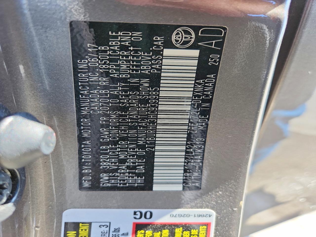 2017 TOYOTA COROLLA XLE photo 34