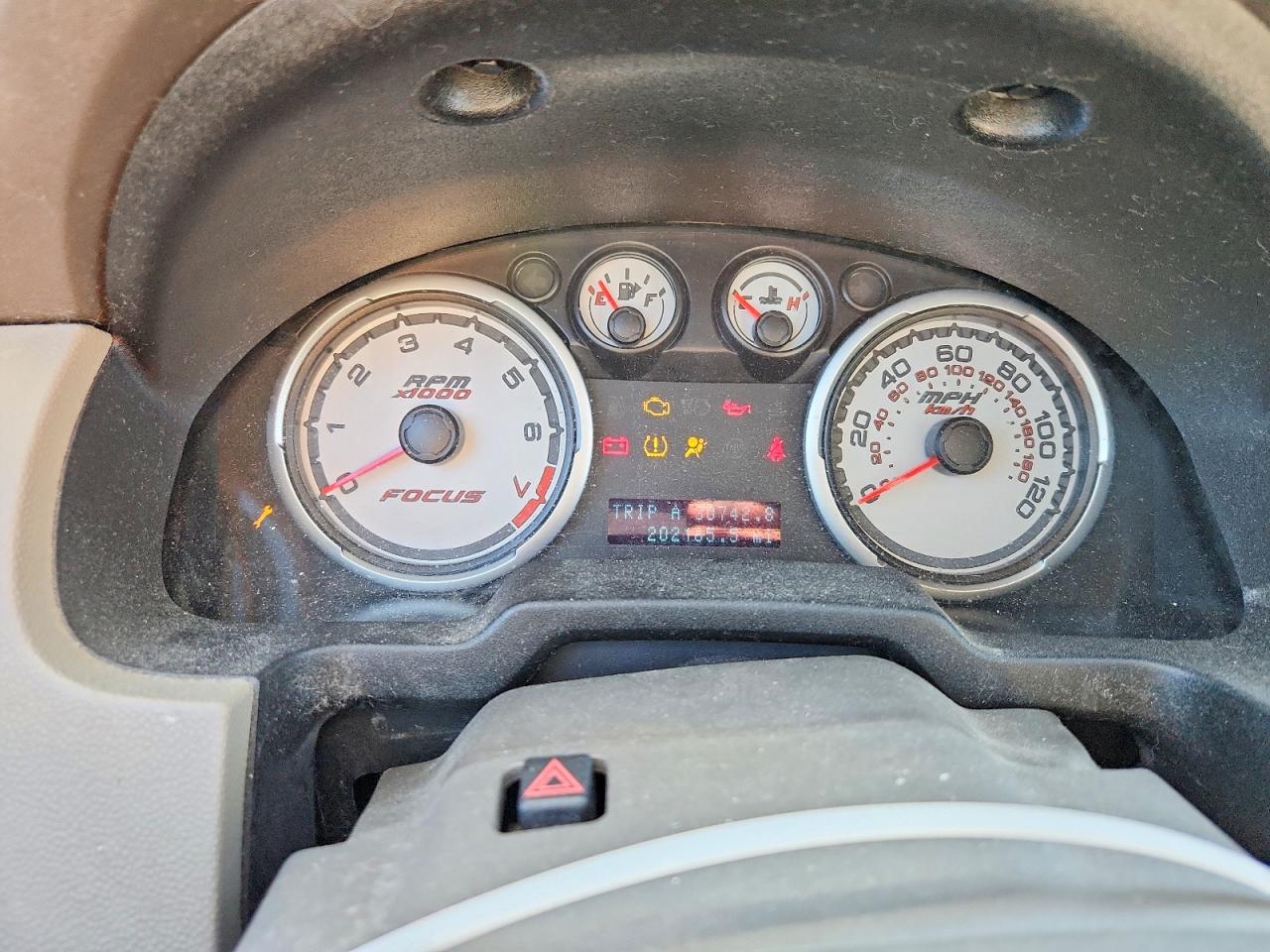 2009 FORD FOCUS SE photo 17