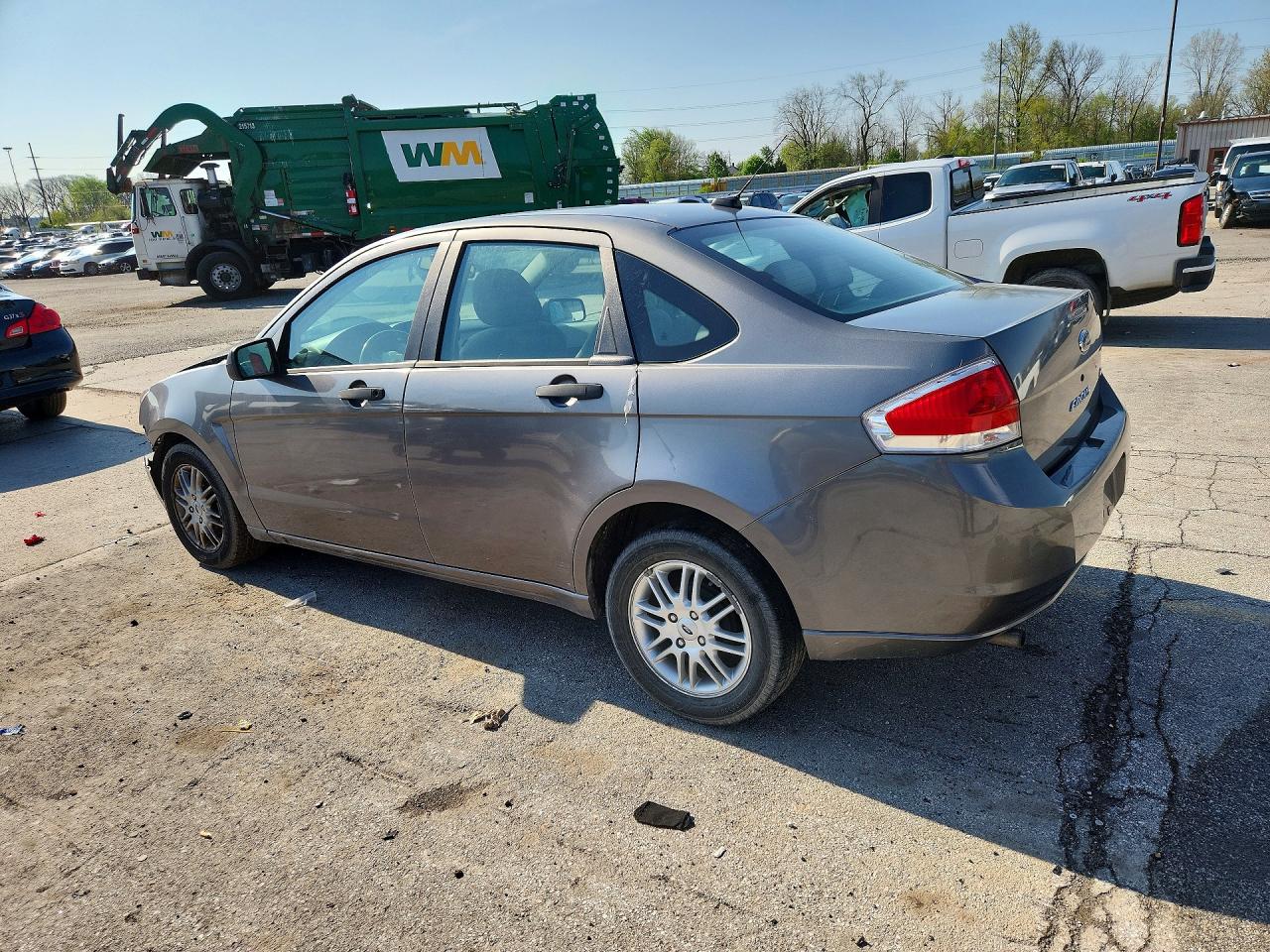 2009 FORD FOCUS SE photo 3