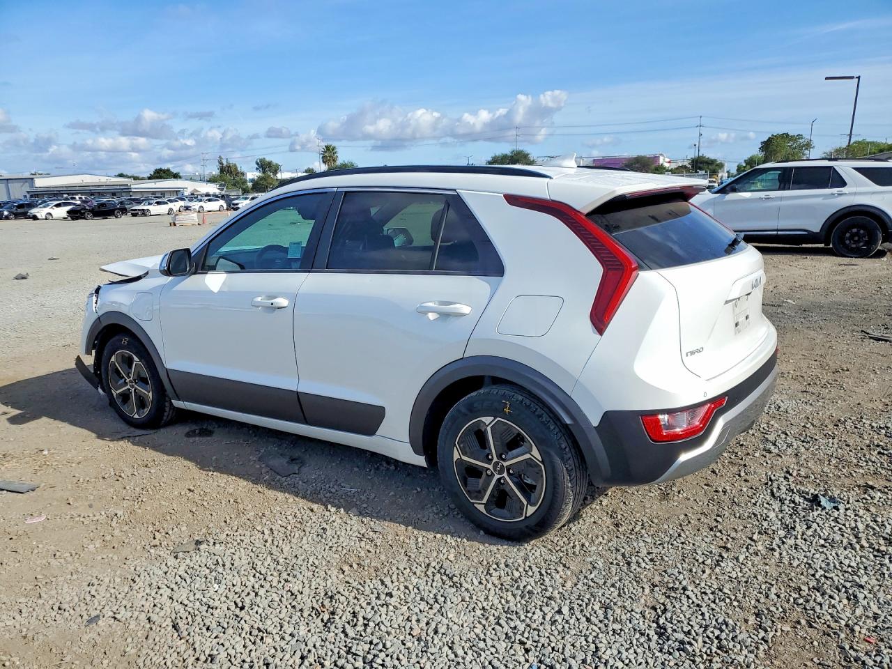 2023 KIA NIRO EX photo 2