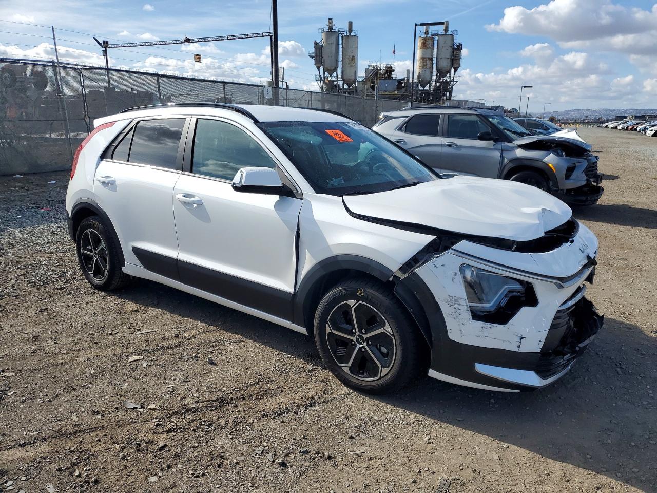 2023 KIA NIRO EX photo 4