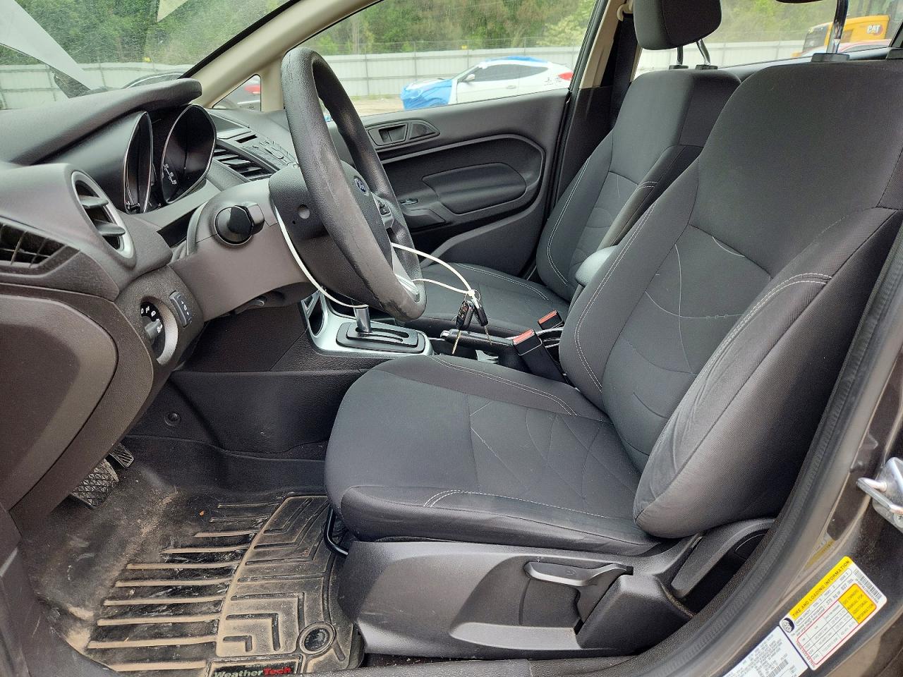 2019 FORD FIESTA SE photo 19
