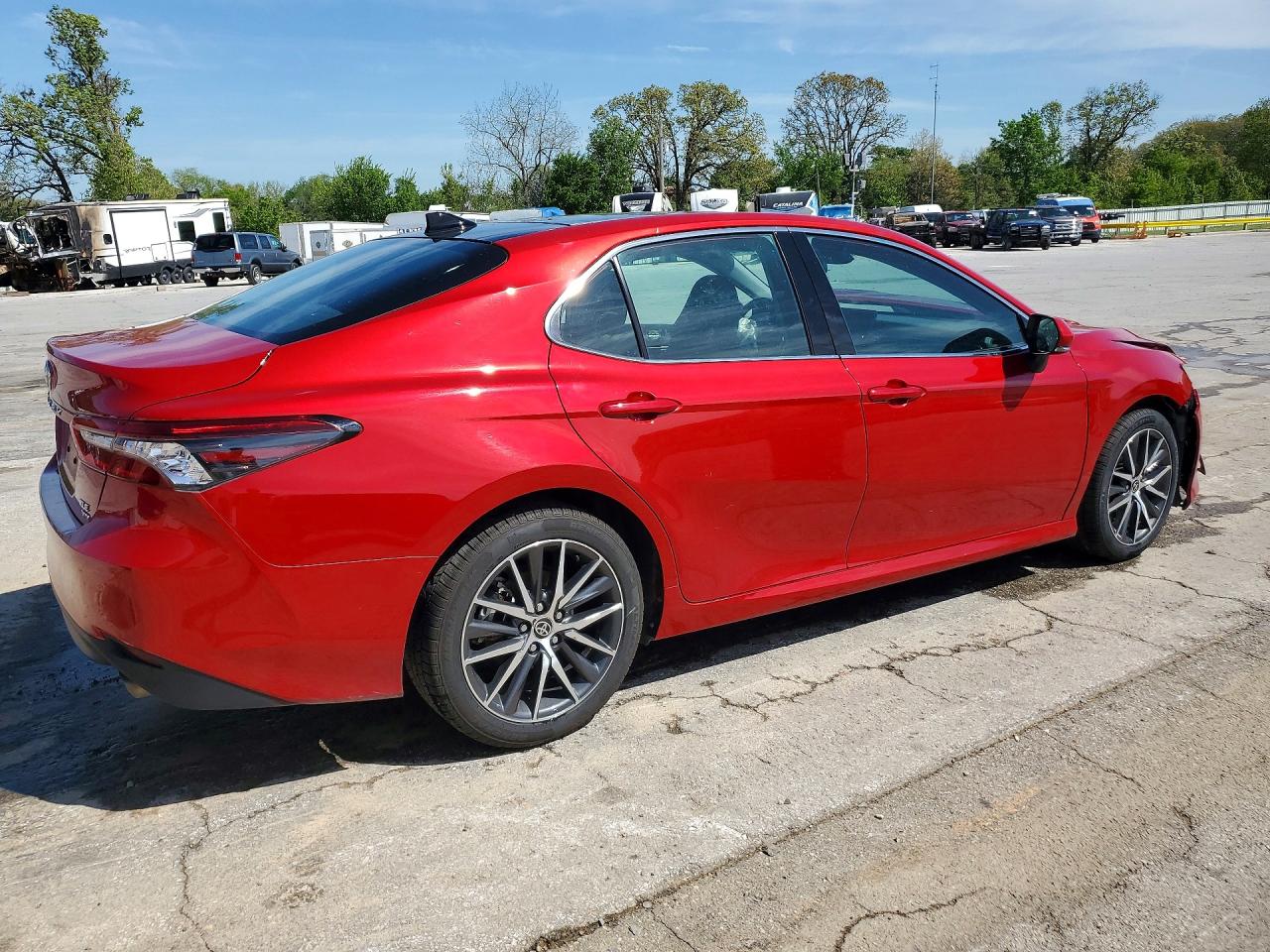2024 TOYOTA CAMRY XLE photo 5