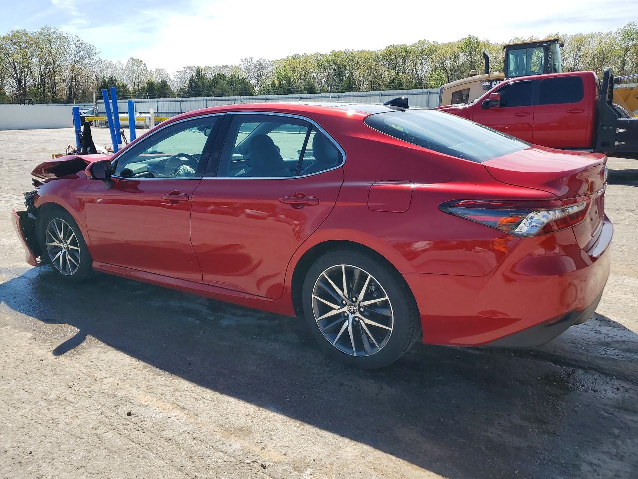 2024 TOYOTA CAMRY XLE photo 3