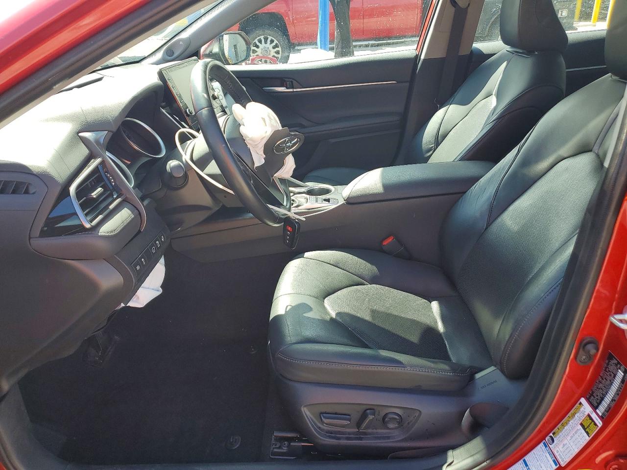 2024 TOYOTA CAMRY XLE photo 13