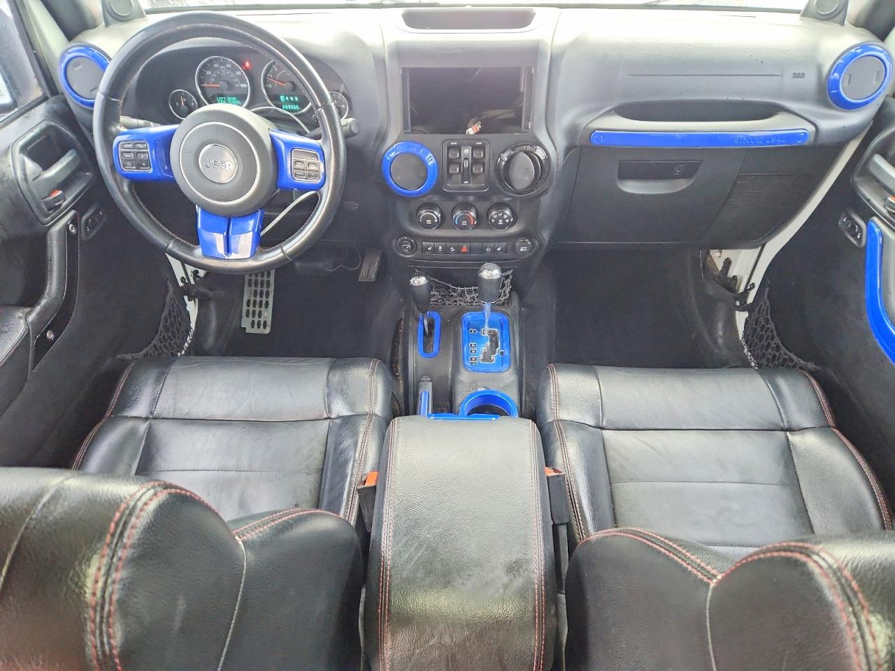 2012 JEEP WRANGLER UNLIMITED SAHARA photo 22