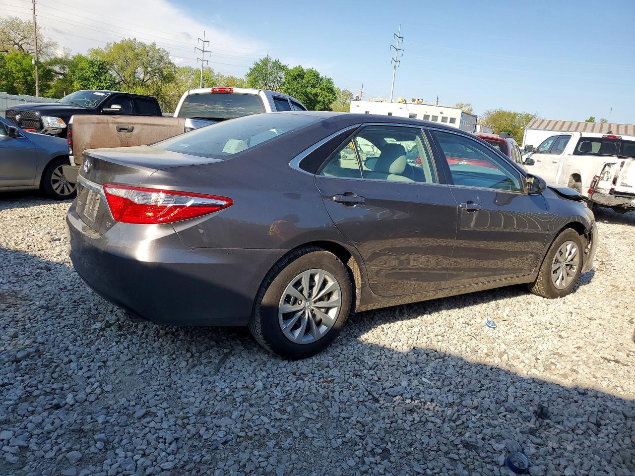2016 TOYOTA CAMRY LE photo 9