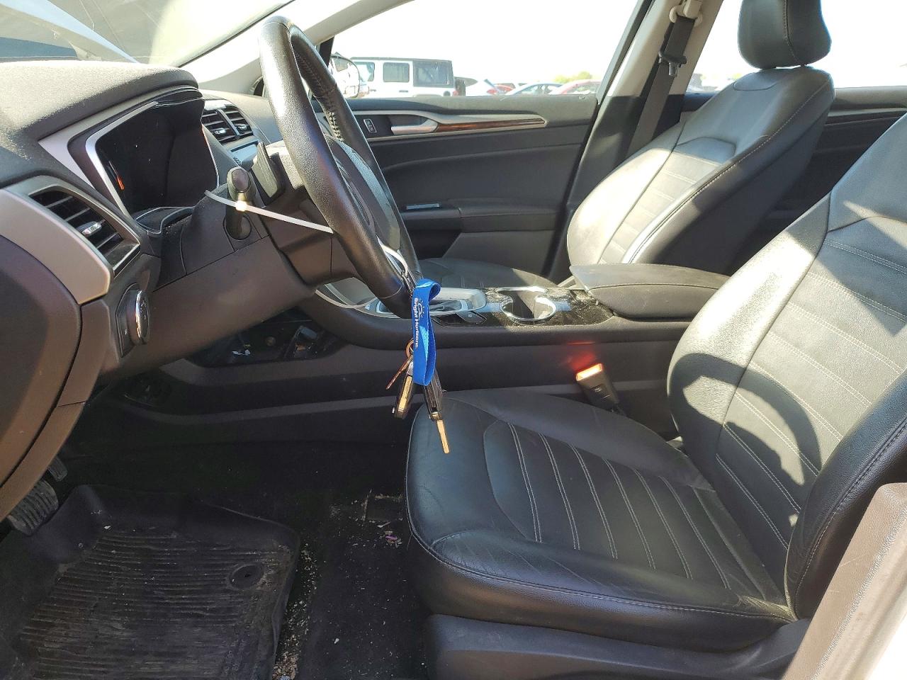 2015 FORD FUSION SE photo 19