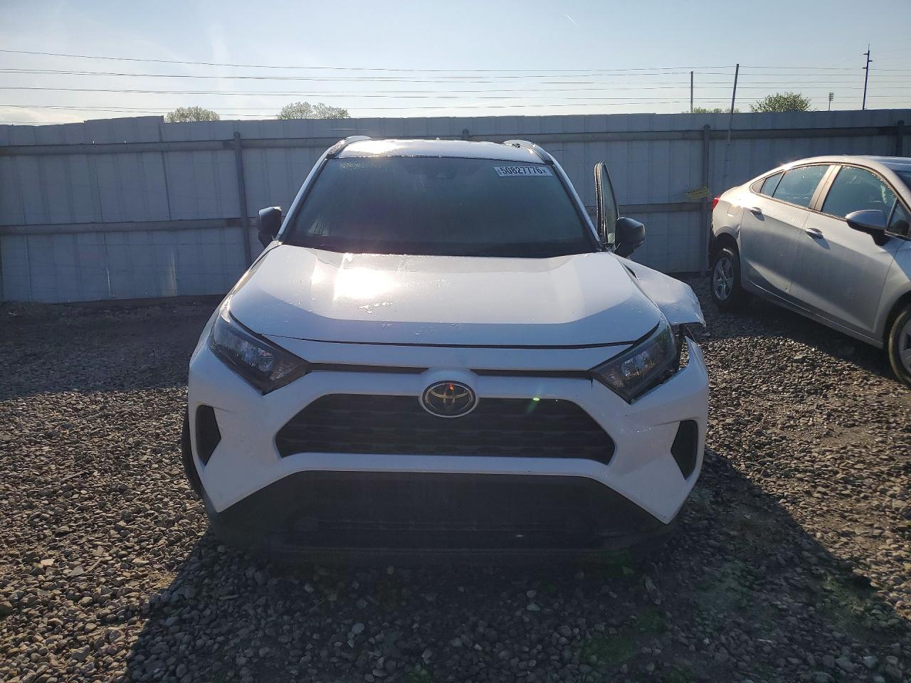2021 TOYOTA RAV4 LE photo 9