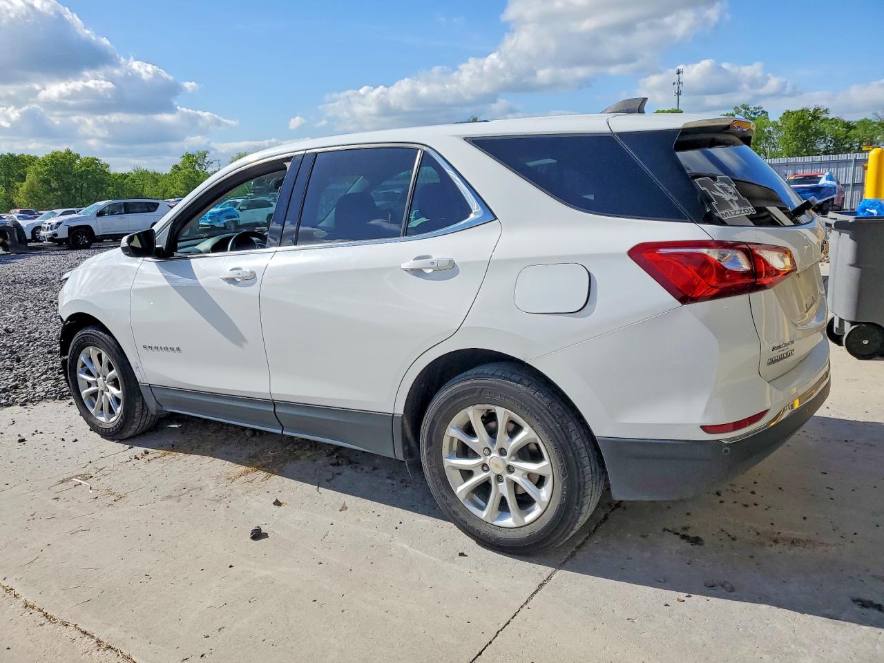 2019 CHEVROLET EQUINOX LT photo 4