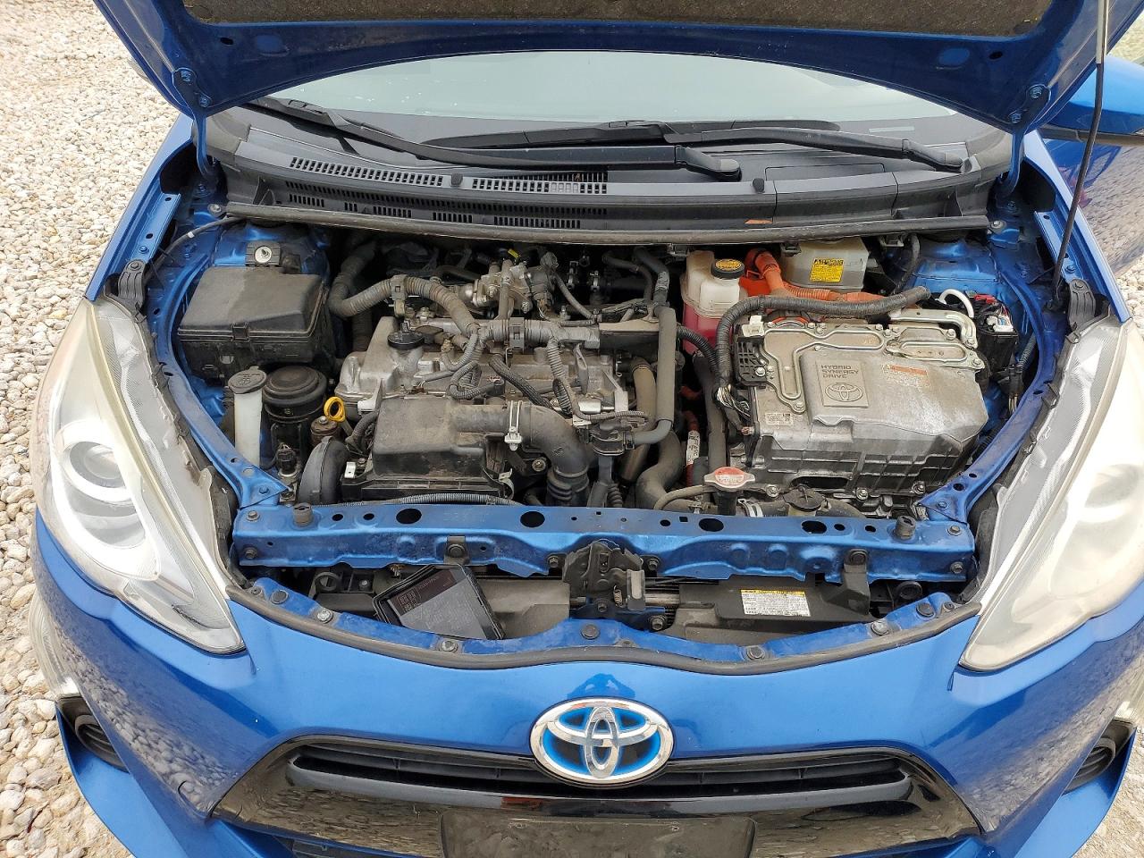 2015 TOYOTA PRIUS C TWO photo 21