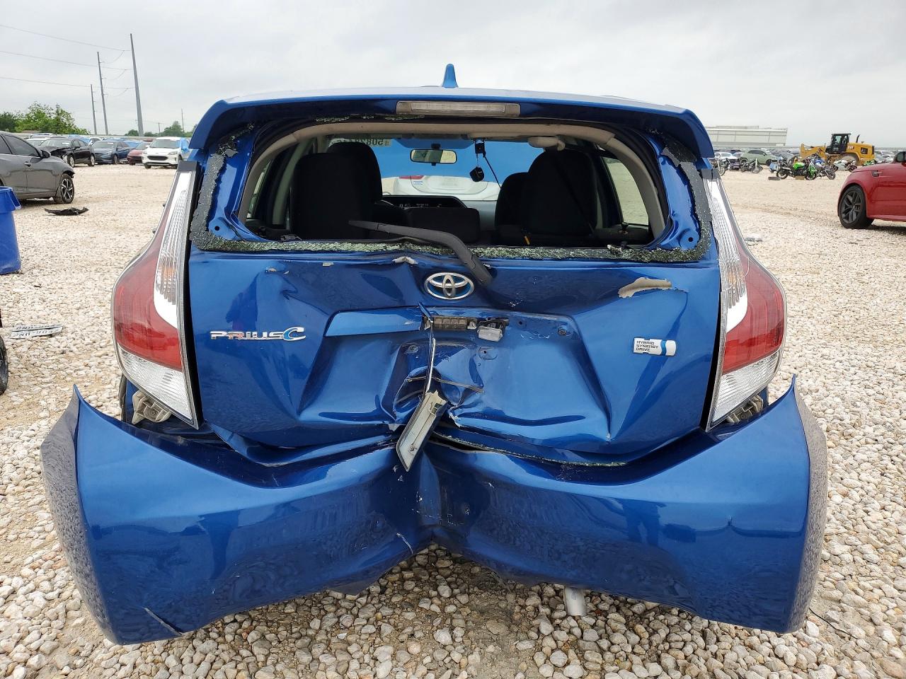 2015 TOYOTA PRIUS C TWO photo 11