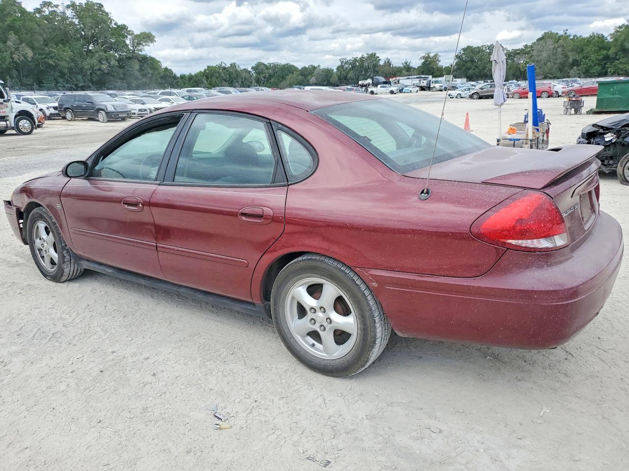 2004 FORD TAURUS SES photo 3