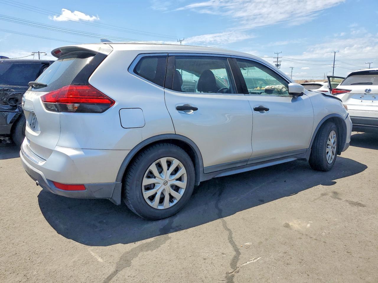 2017 NISSAN ROGUE S photo 5