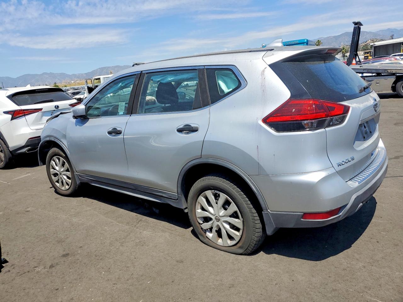 2017 NISSAN ROGUE S photo 3