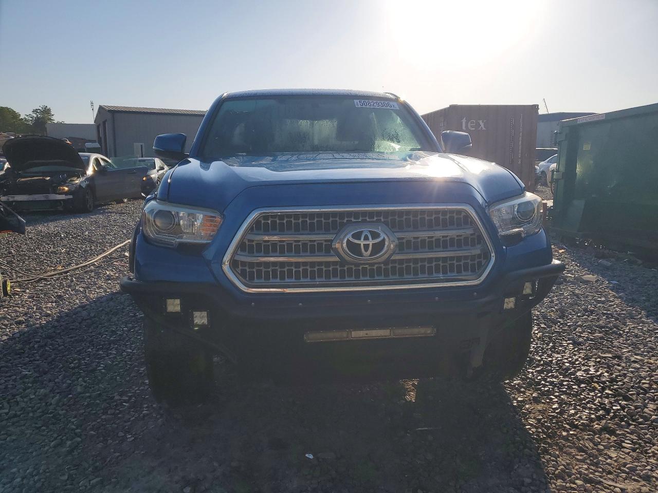 2017 TOYOTA TACOMA TRD OFF-ROAD photo 9