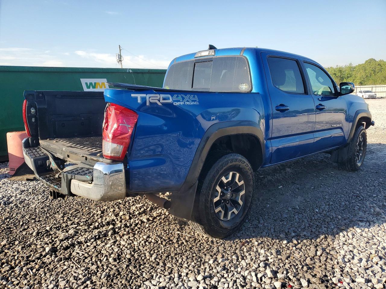 2017 TOYOTA TACOMA TRD OFF-ROAD photo 5