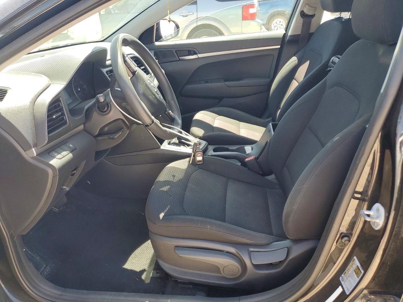 2019 HYUNDAI ELANTRA SE photo 19