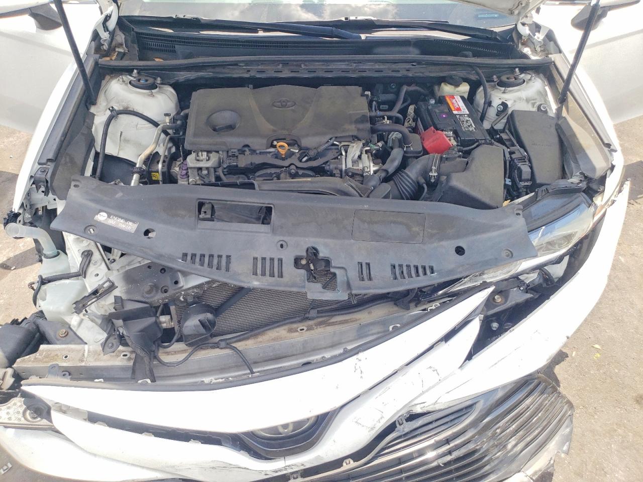 2018 TOYOTA CAMRY LE photo 31