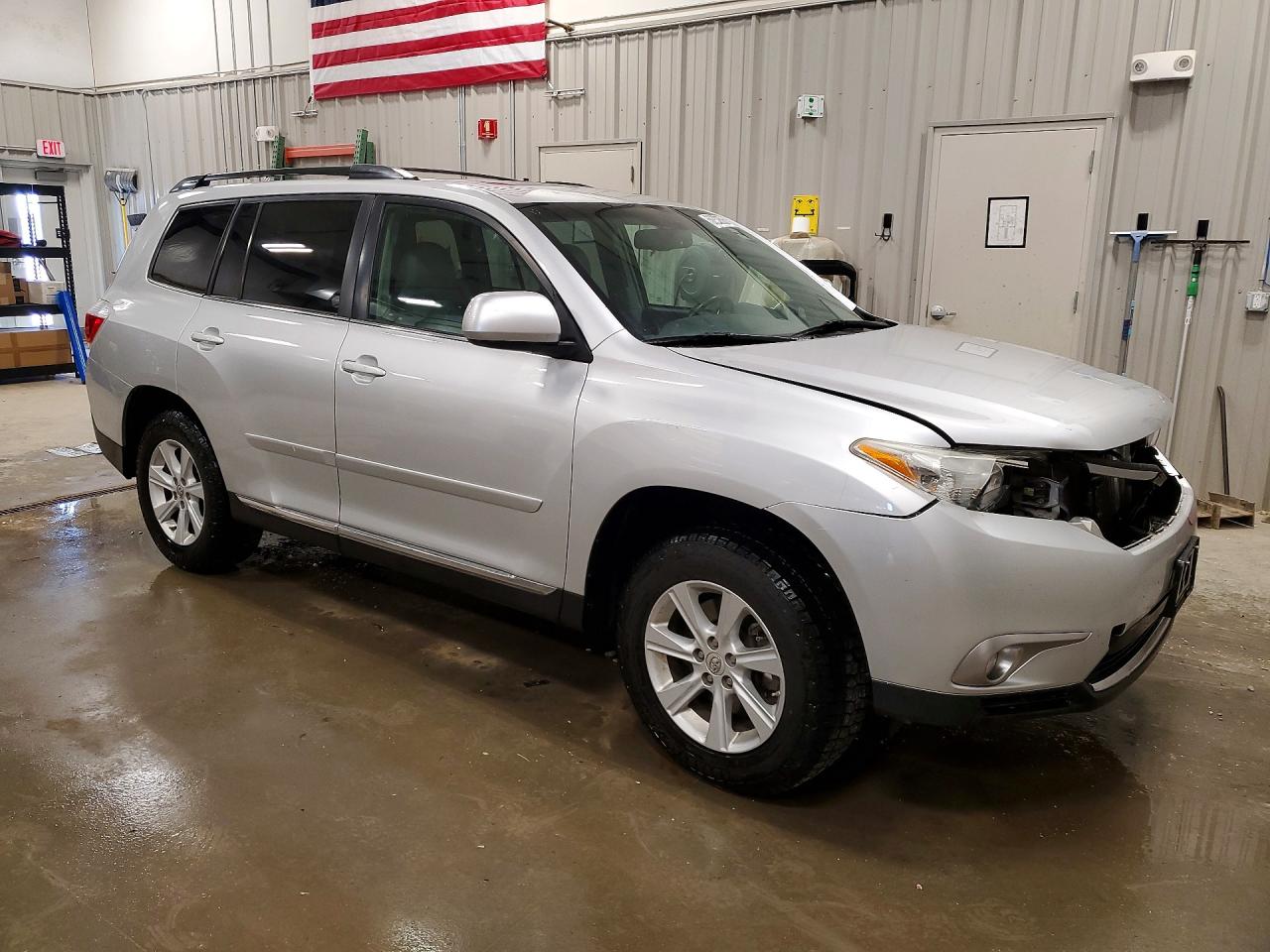 2011 TOYOTA HIGHLANDER SE photo 10
