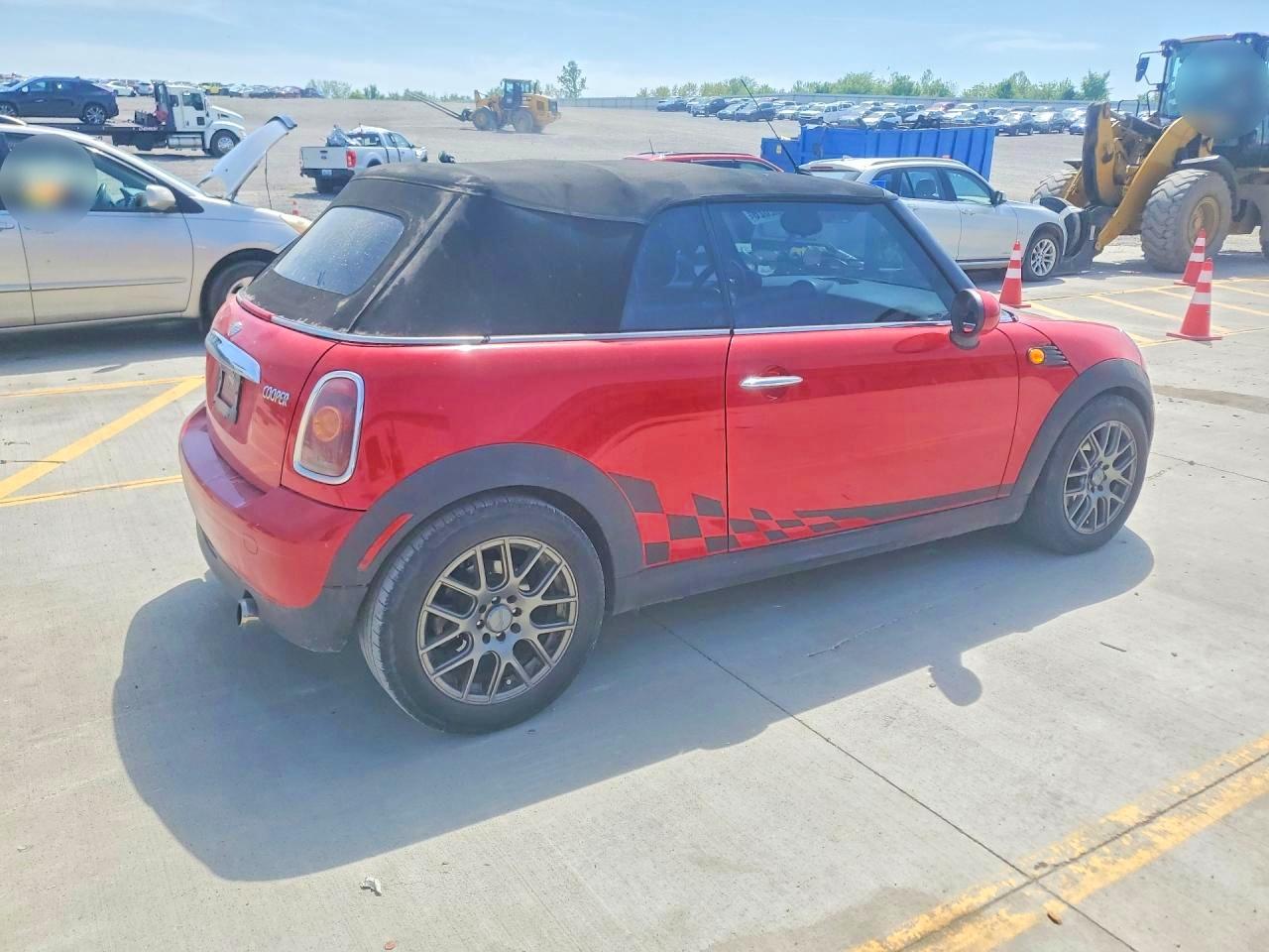 2010 MINI COOPER photo 5