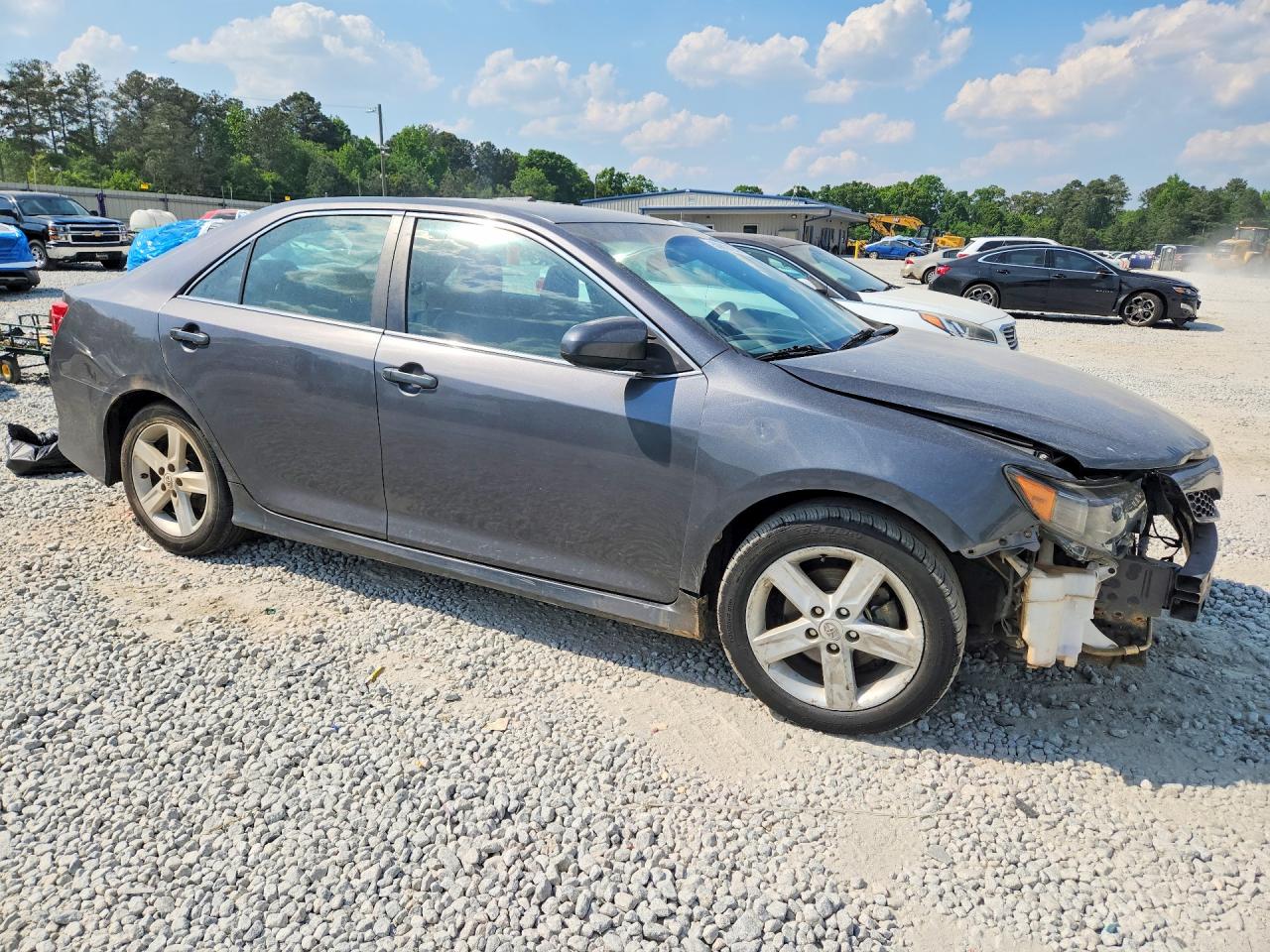 2013 TOYOTA CAMRY SE photo 7