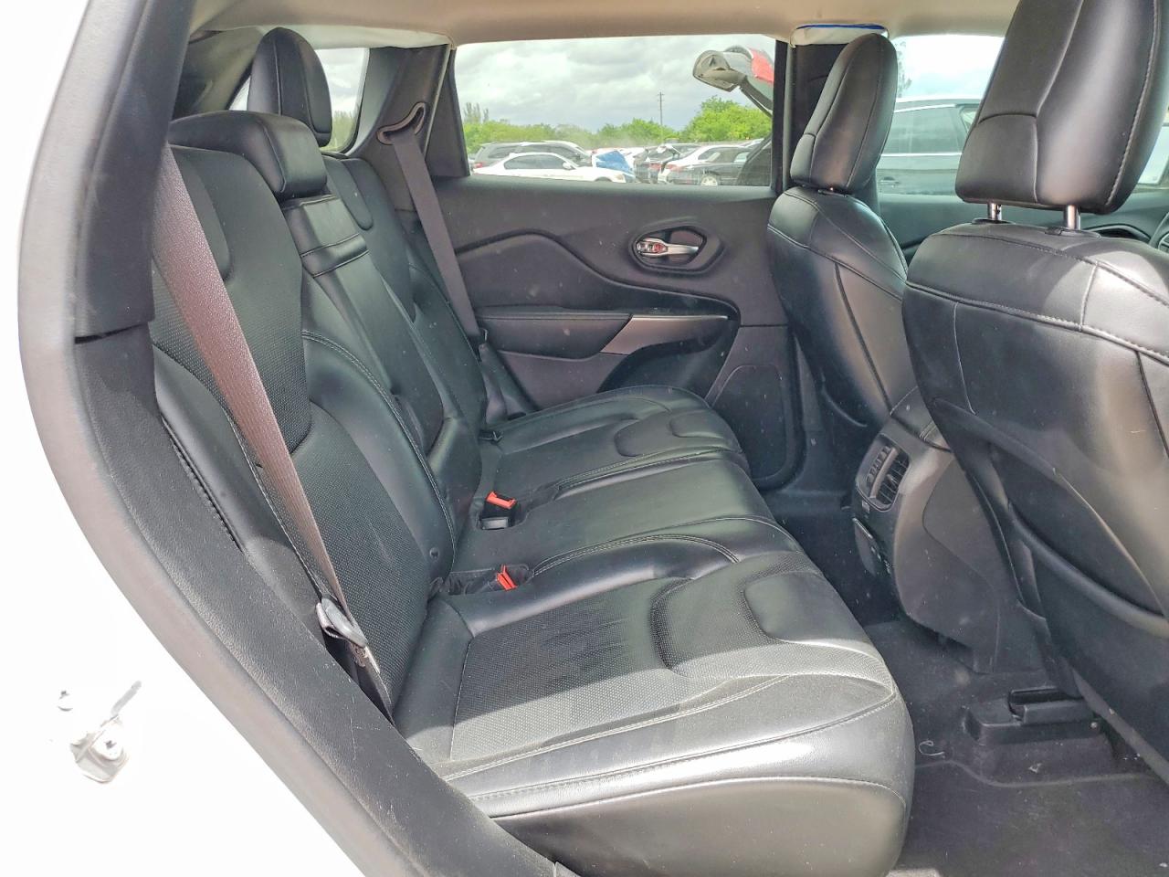 2019 JEEP CHEROKEE LIMITED photo 11