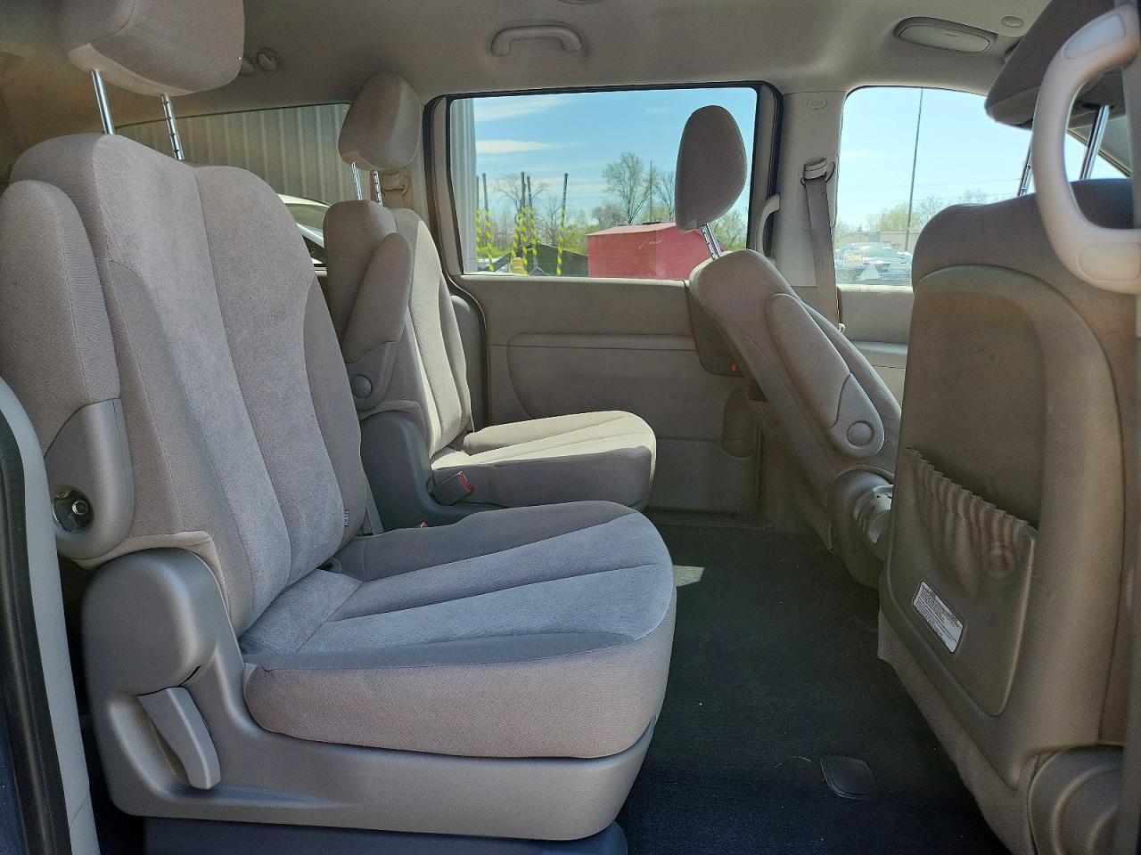 2012 KIA SEDONA LX photo 21