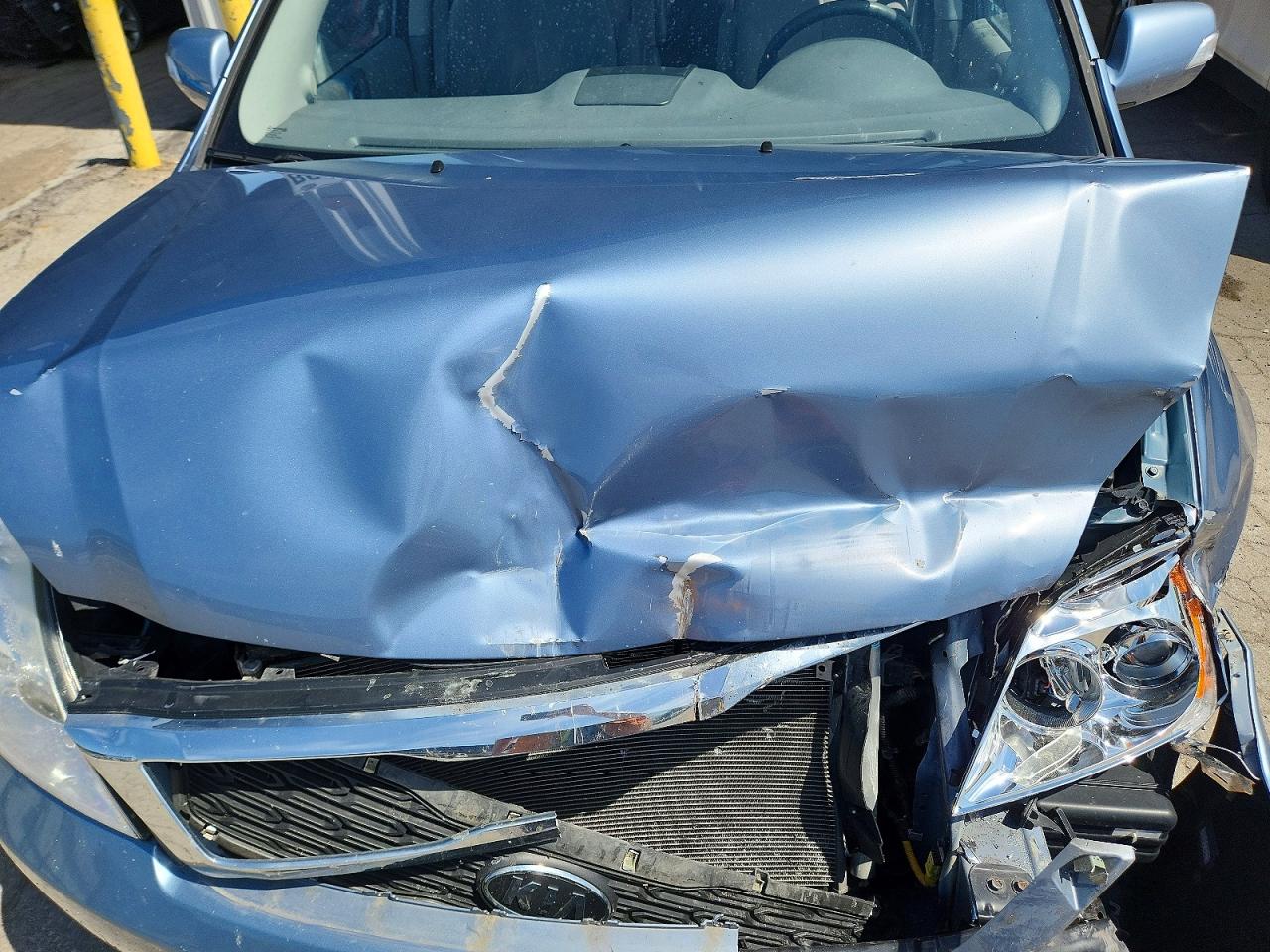 2012 KIA SEDONA LX photo 23