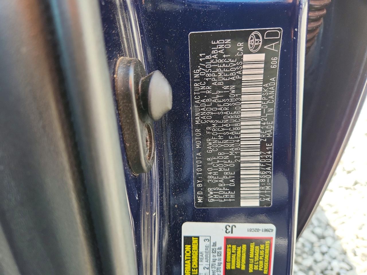 2011 TOYOTA COROLLA S photo 23