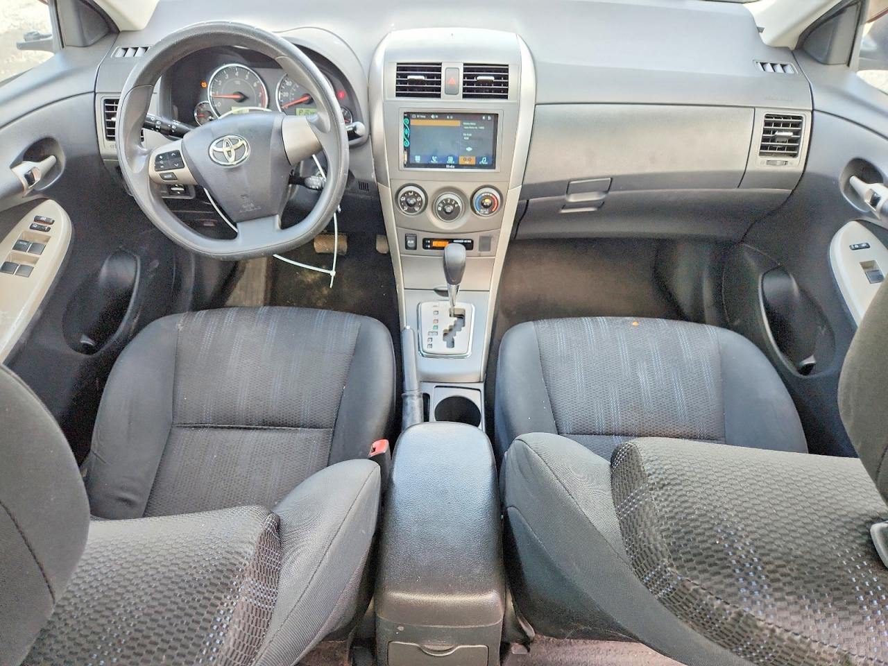 2011 TOYOTA COROLLA S photo 15