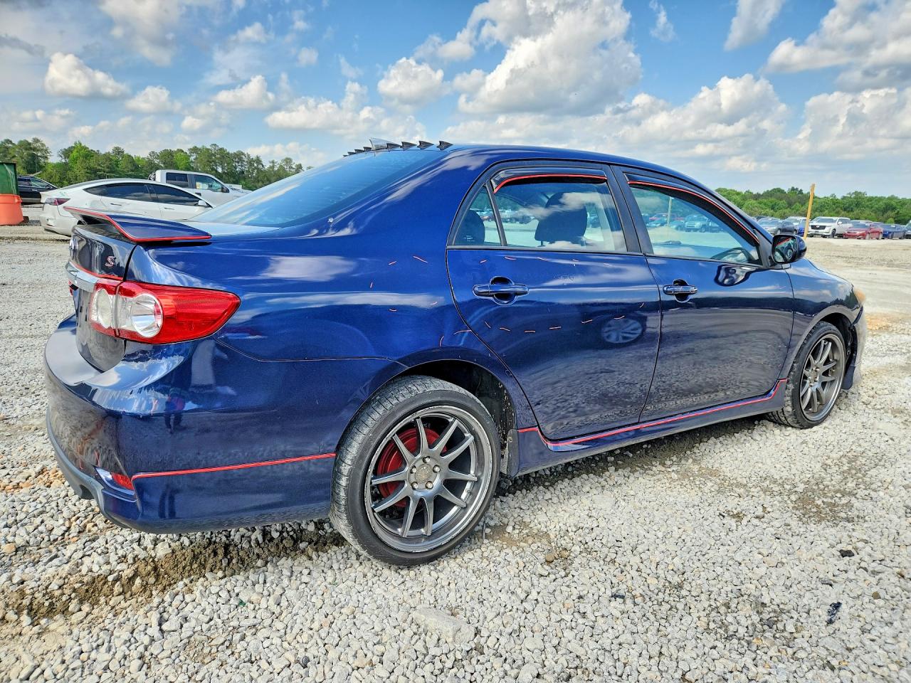 2011 TOYOTA COROLLA S photo 5