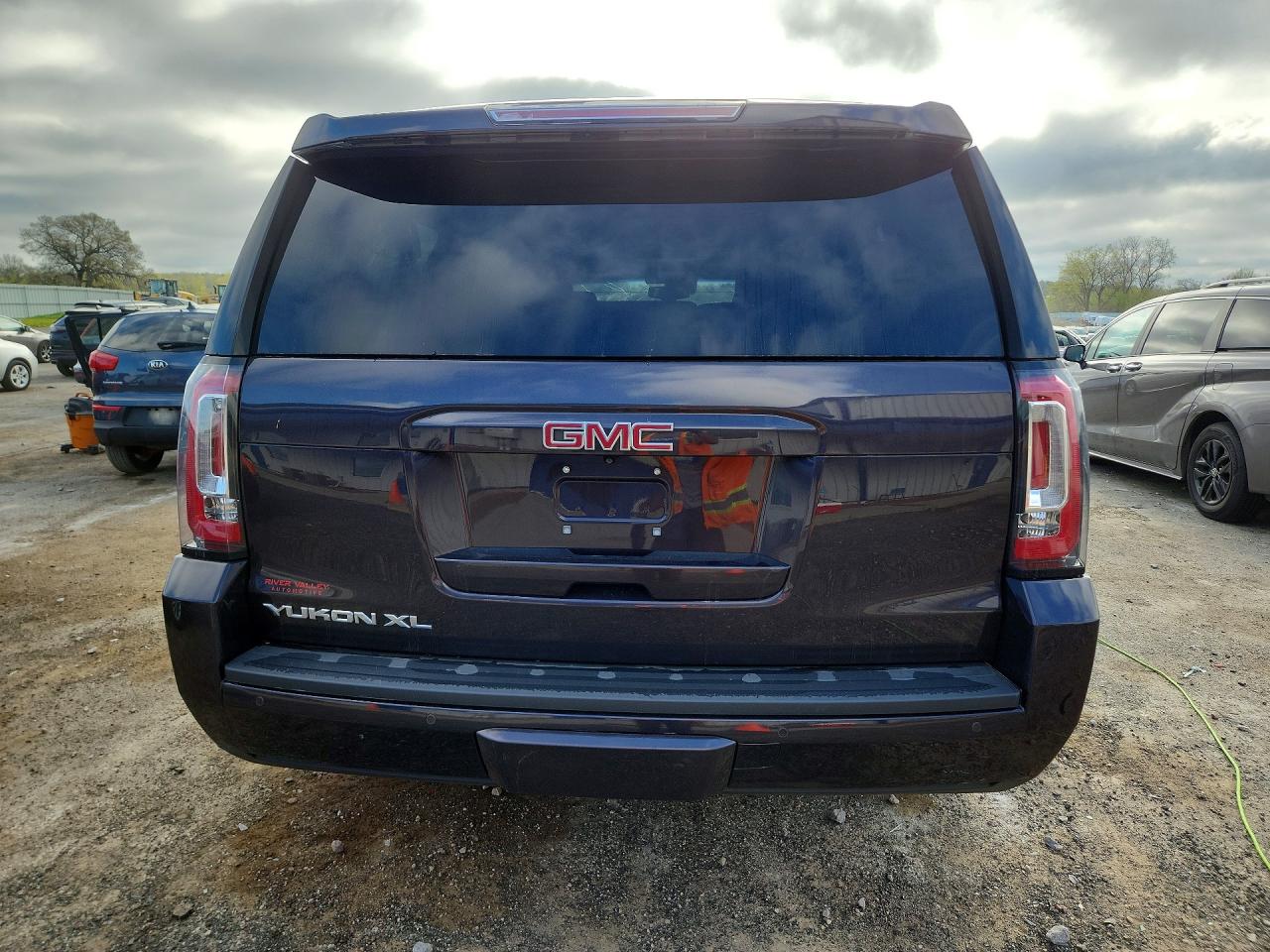 2015 GMC YUKON XL K1500 SLT photo 16