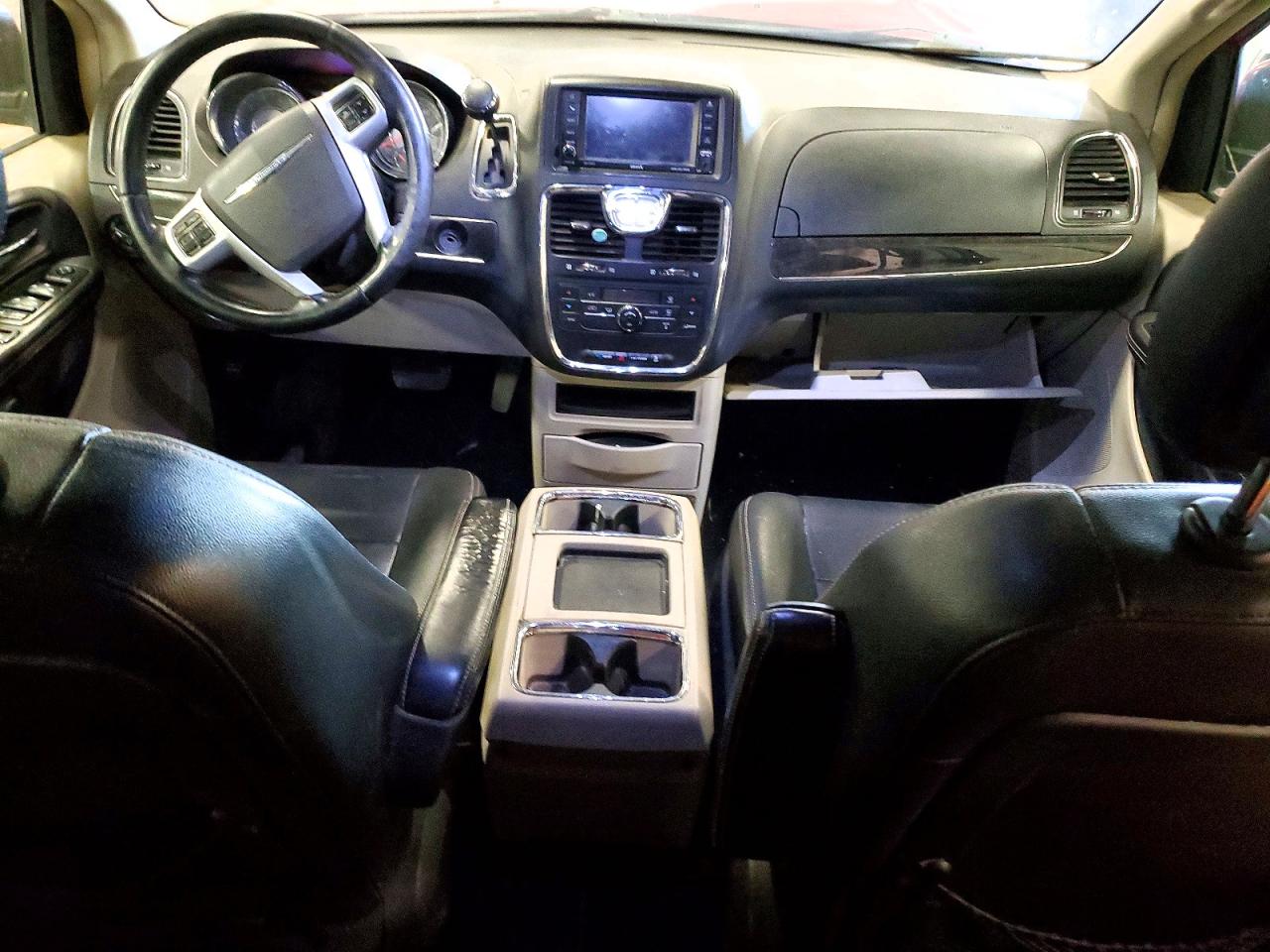 2013 CHRYSLER TOWN & COUNTRY TOURING photo 22