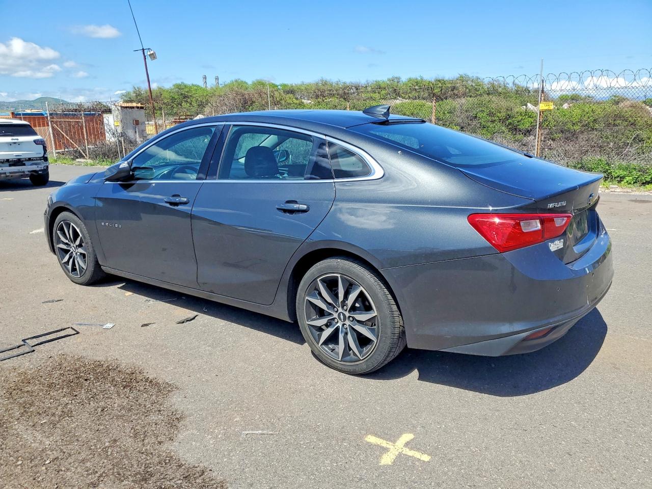 2018 CHEVROLET MALIBU LT photo 3