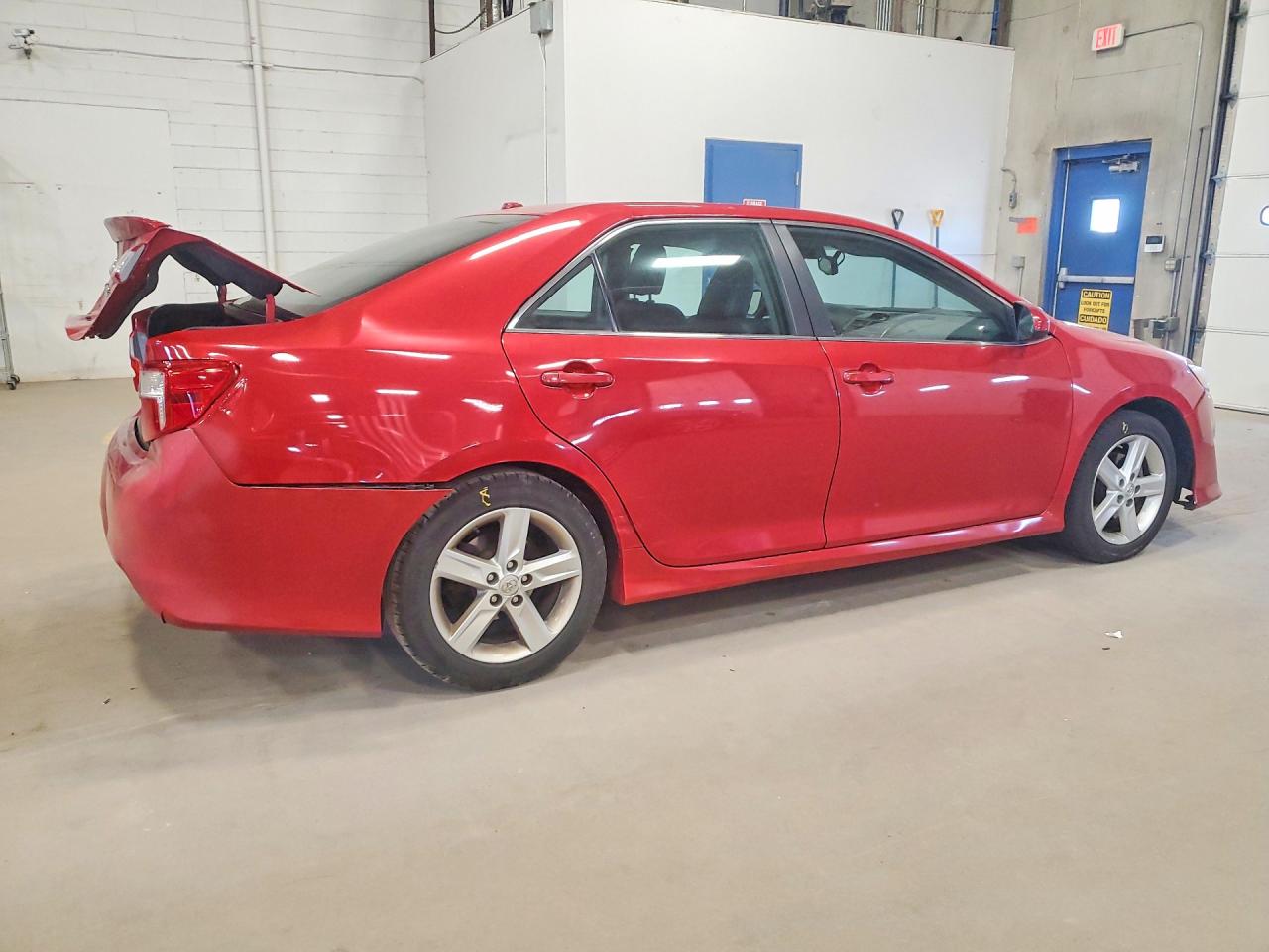 2013 TOYOTA CAMRY SE photo 7