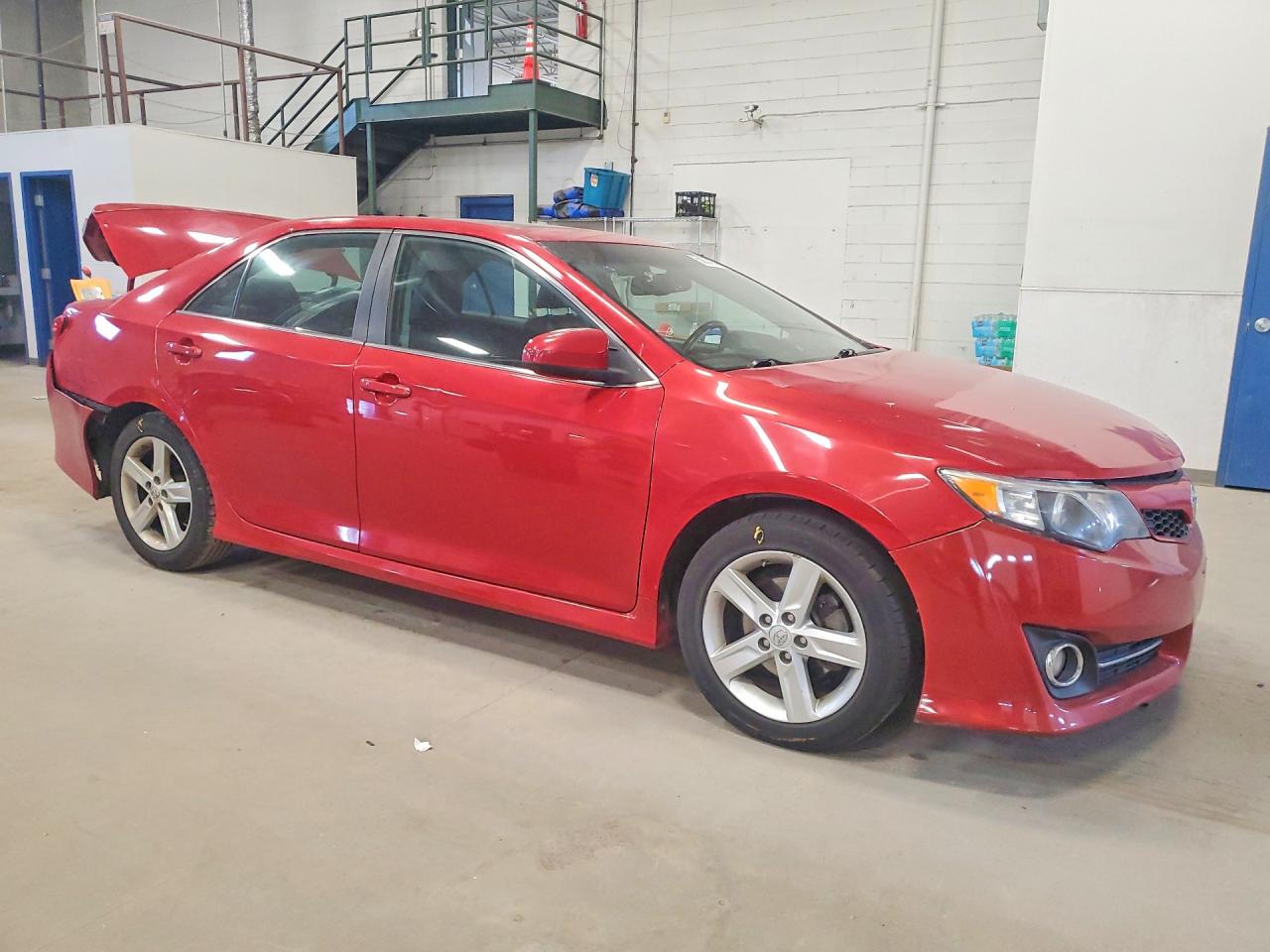2013 TOYOTA CAMRY SE photo 10